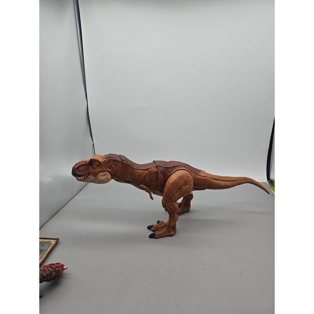 2018 Mattel Jurassic World Fallen Kingdom Thrash N'Throw T-Rex Needs Batteries